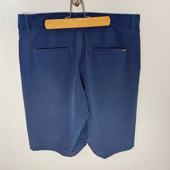 Travis Mathew Men's Blue Golf Casual Shorts | 33 - Picture 2 of 3